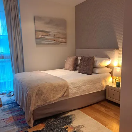 Modern Centre * ダブリン